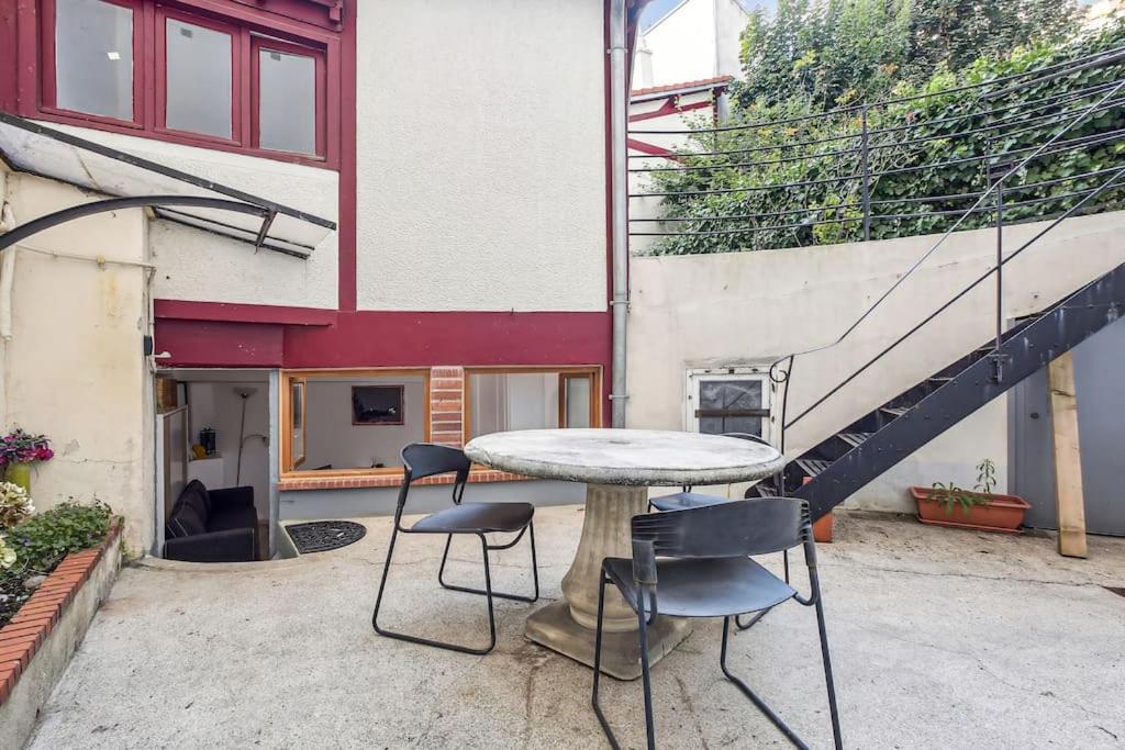 Appartement With Little Garden-terrace At Trocadero Paris