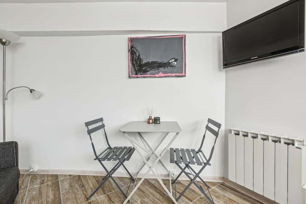 With Little Garden-terrace At Trocadero Appartement *